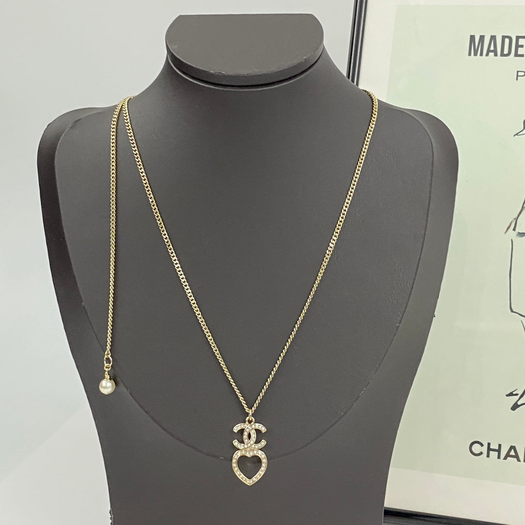 CHANEL Vintage Necklace