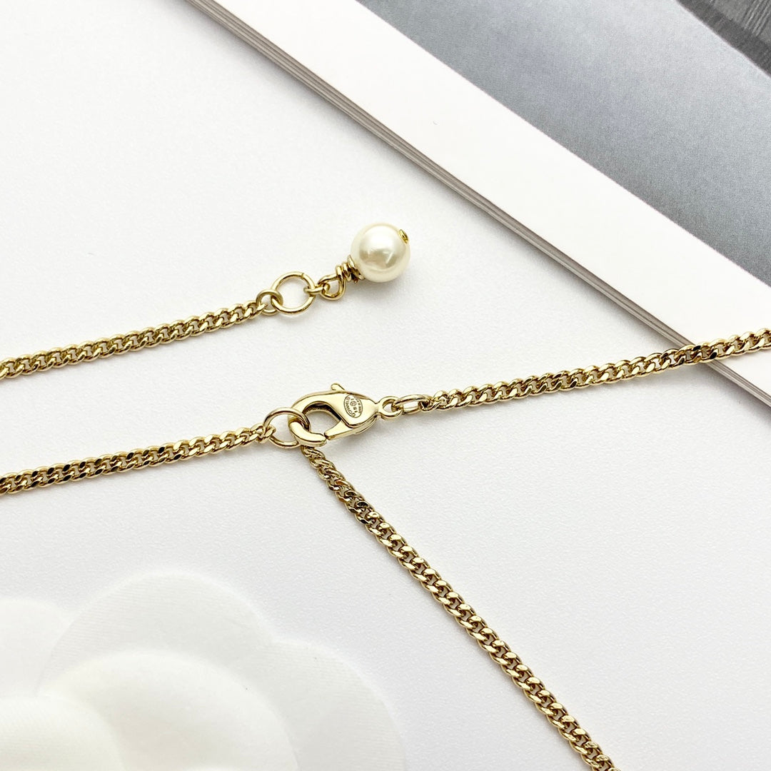 CHANEL Vintage Necklace