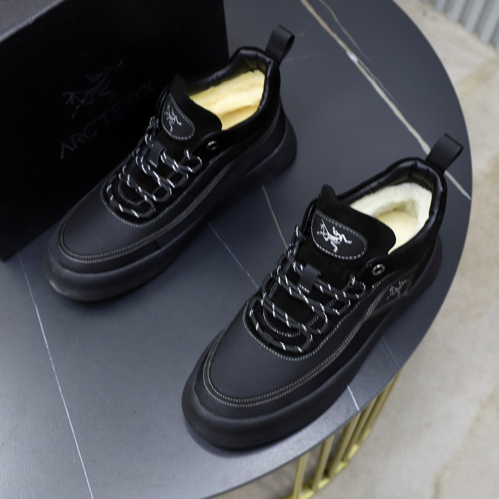 Designer Men's Sneakers - Style 428326