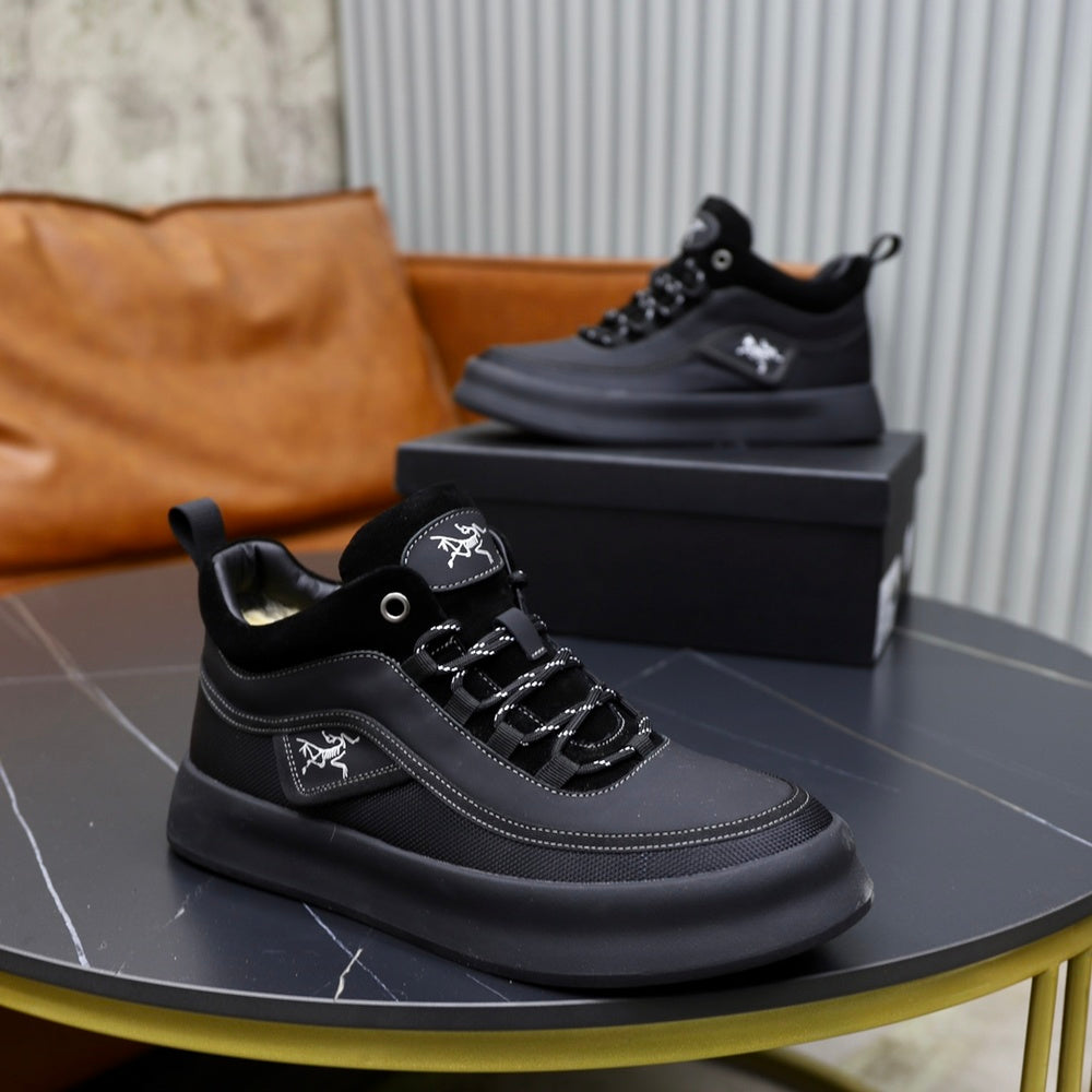 Designer Men's Sneakers - Style 428326