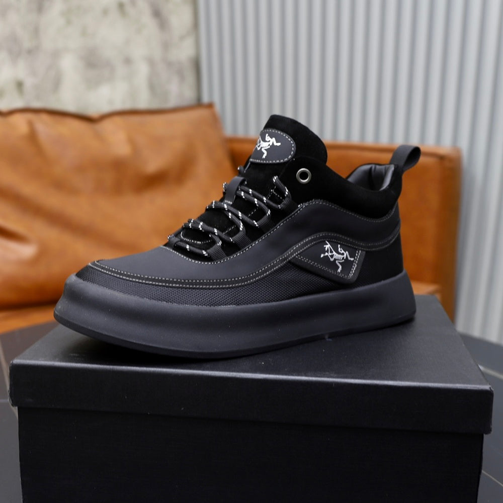 Designer Men's Sneakers - Style 428326