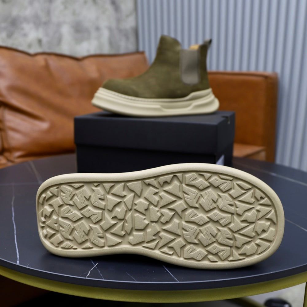 UGG Men's Wool-Lined Casual Shoes #425829
