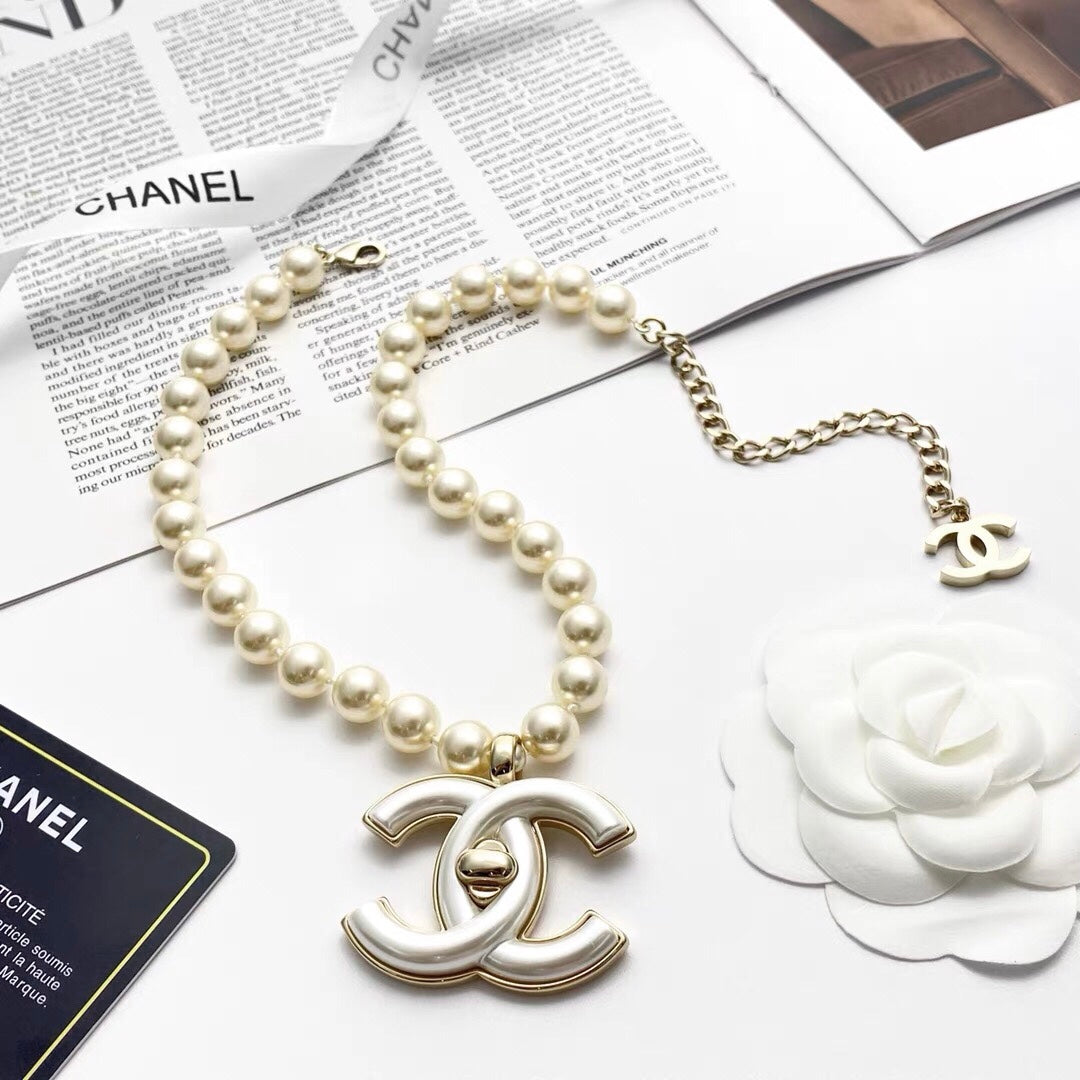 CHANEL Pearl Necklace