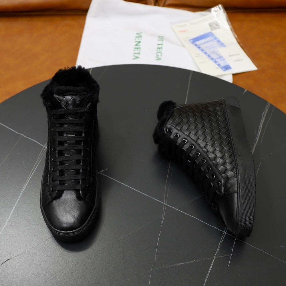 Bottega Veneta Men's Boots - Style 425644