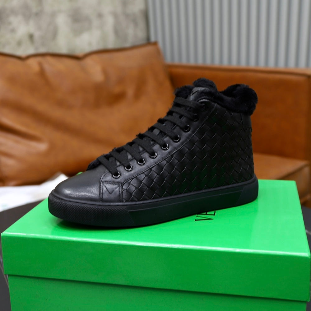 Bottega Veneta Men's Boots - Style 425644