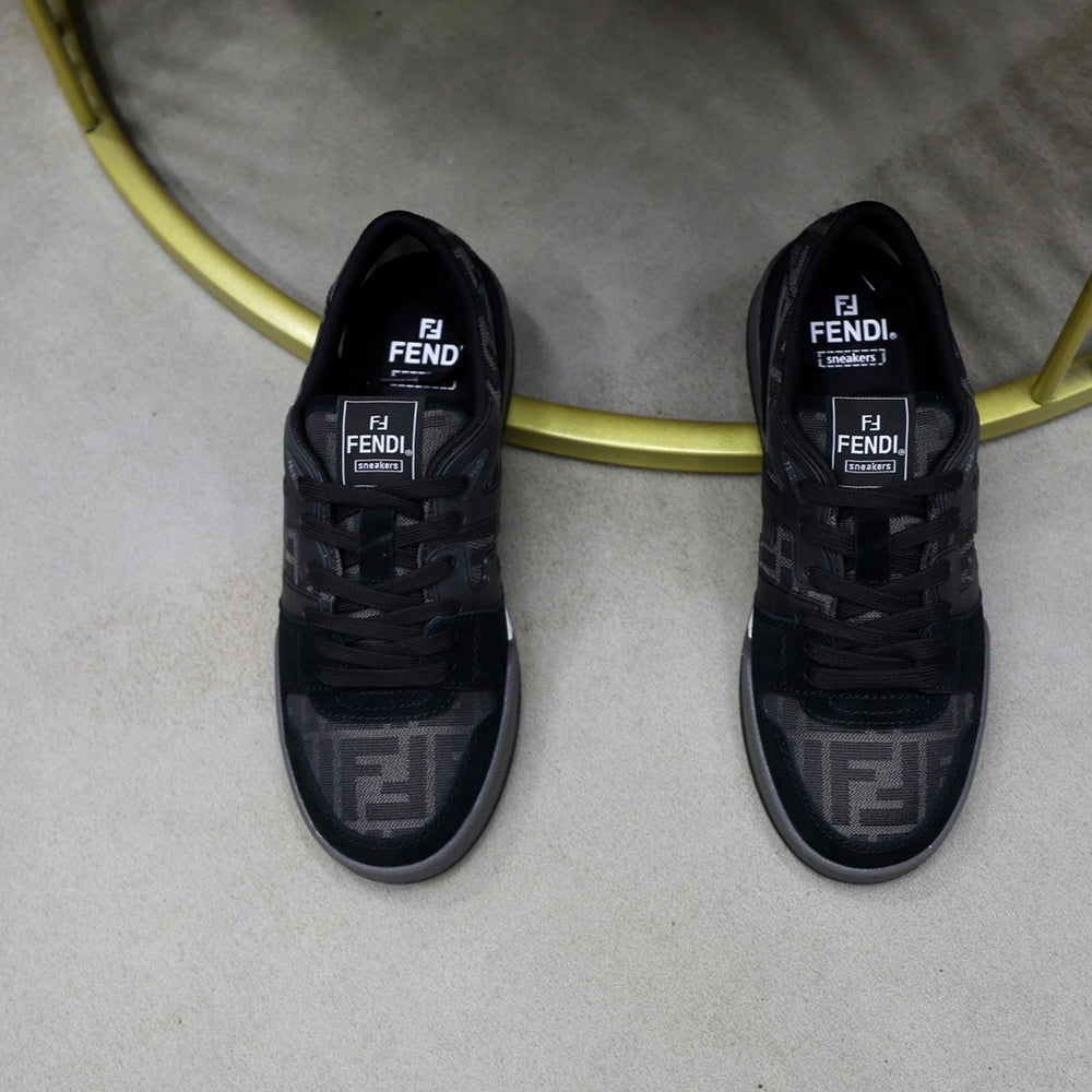 Fendi Unisex Sneakers - Style 428824