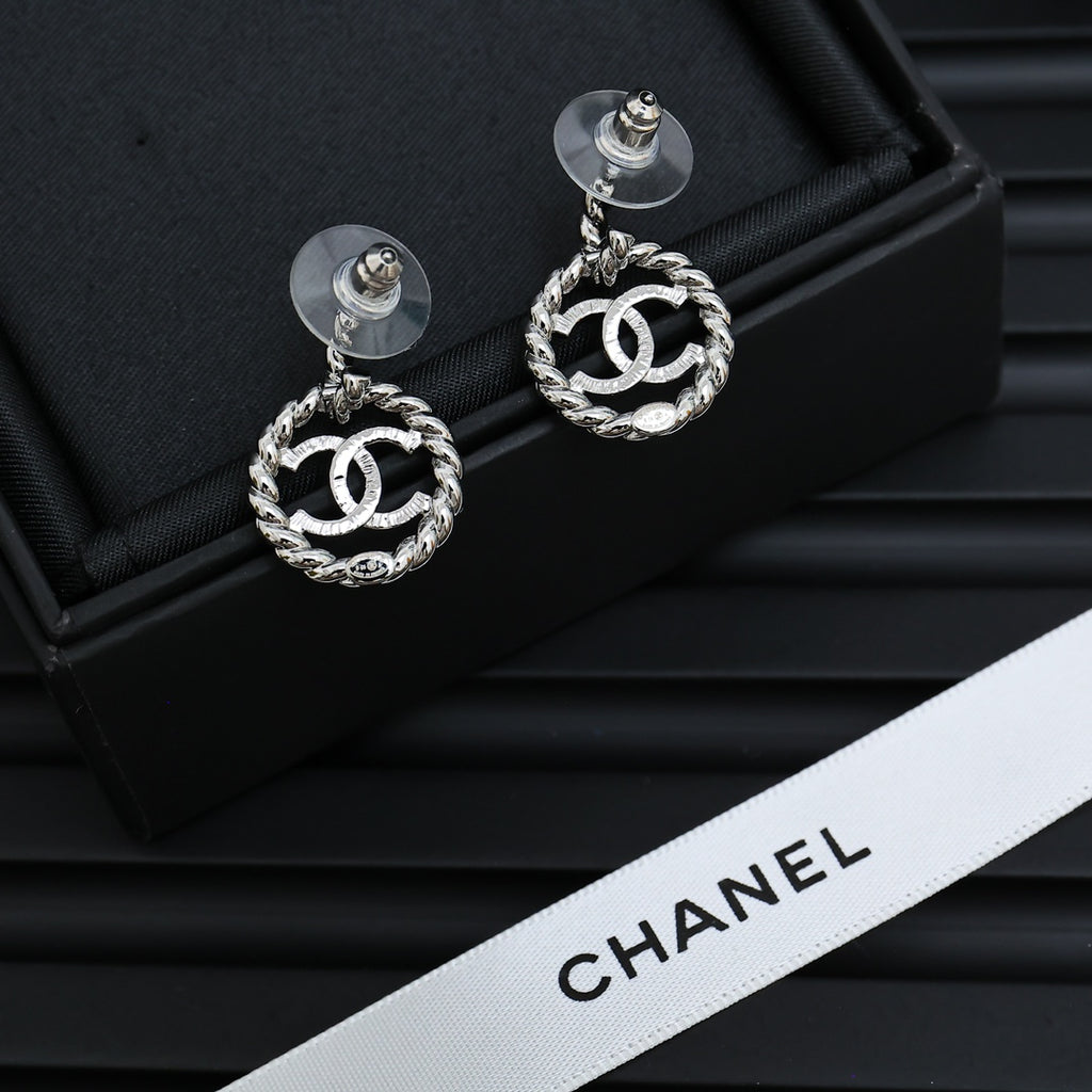 CHANEL Double-C Earrings
