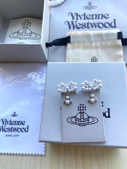 Vivienne Westwood Minimalist Pearl Necklace