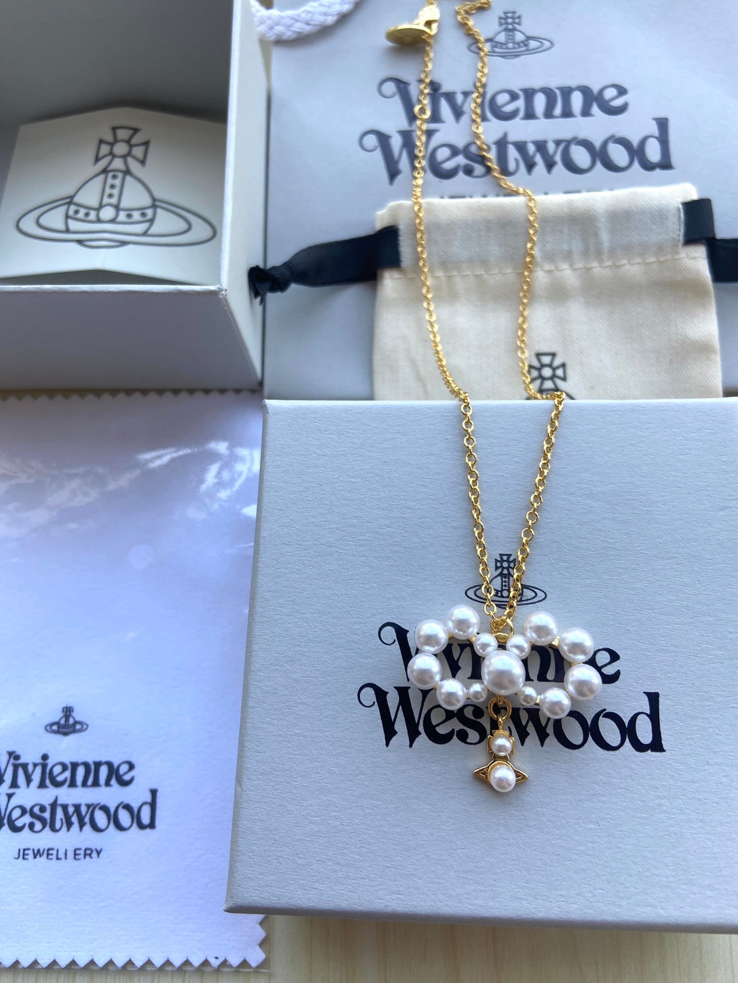 Vivienne Westwood Minimalist Pearl Necklace