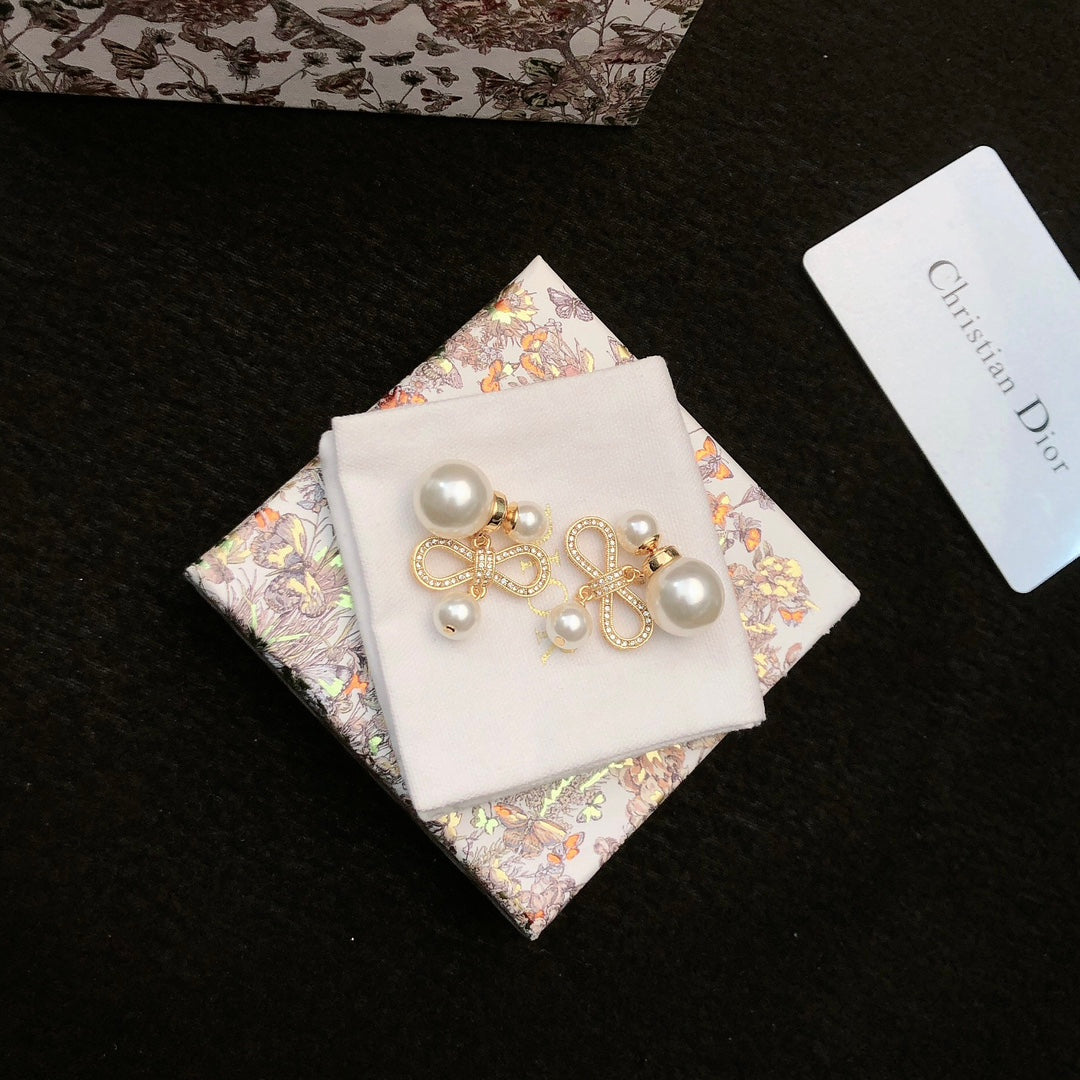 Pearl White Earrings