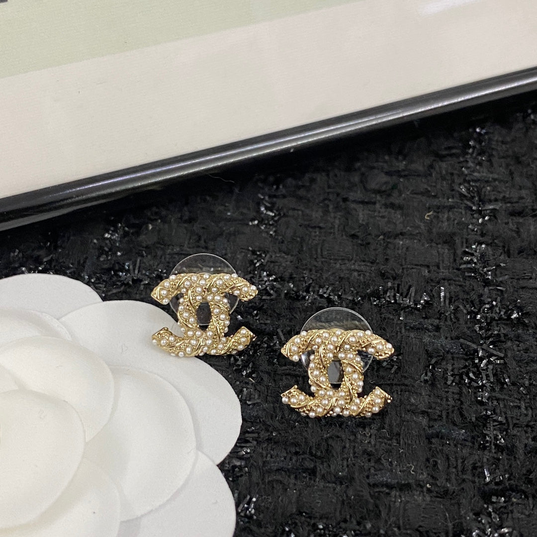 CHANEL Earrings
