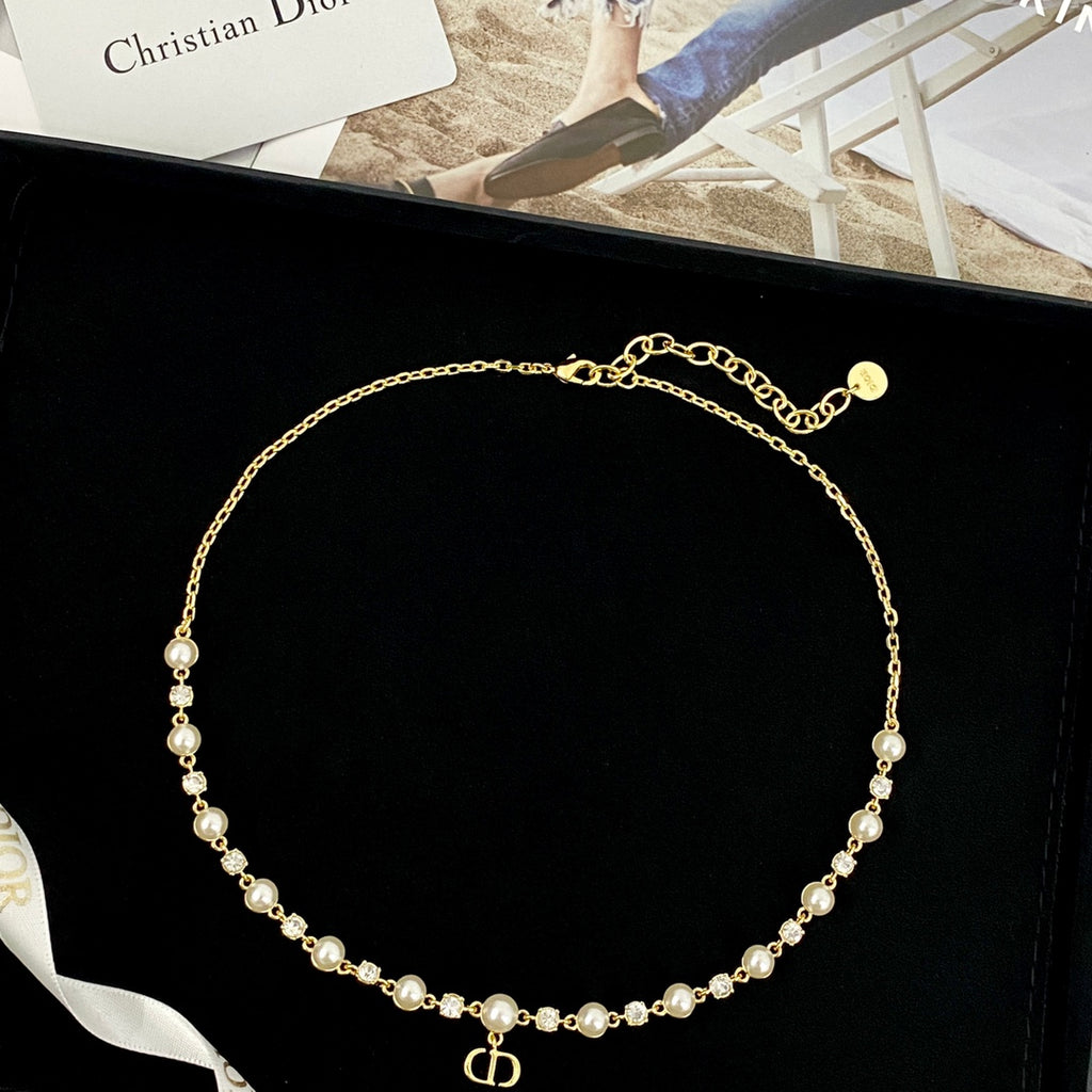 DIOR Pearl Pendant Necklace