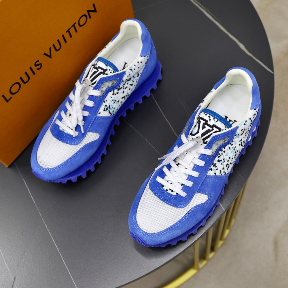 Louis Vuitton Men's Sneakers - Style 426303