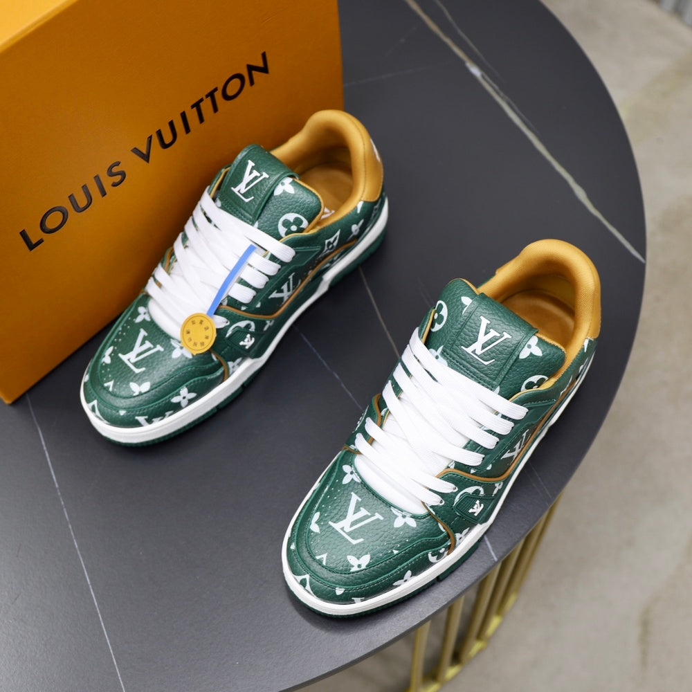 Louis Vuitton Unisex Sneakers - Style 426924