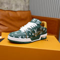 Louis Vuitton Unisex Sneakers - Style 426924
