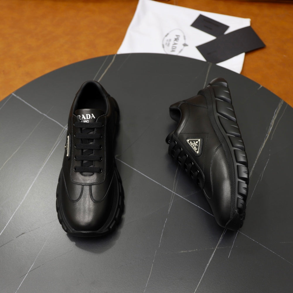 Prada Men's Shoes - Style 425430