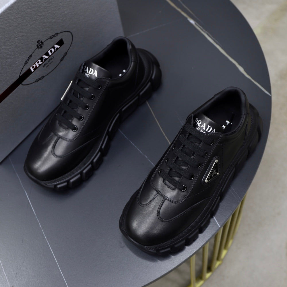 Prada Men's Shoes - Style 425430