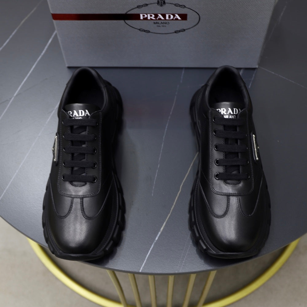 Prada Men's Shoes - Style 425430