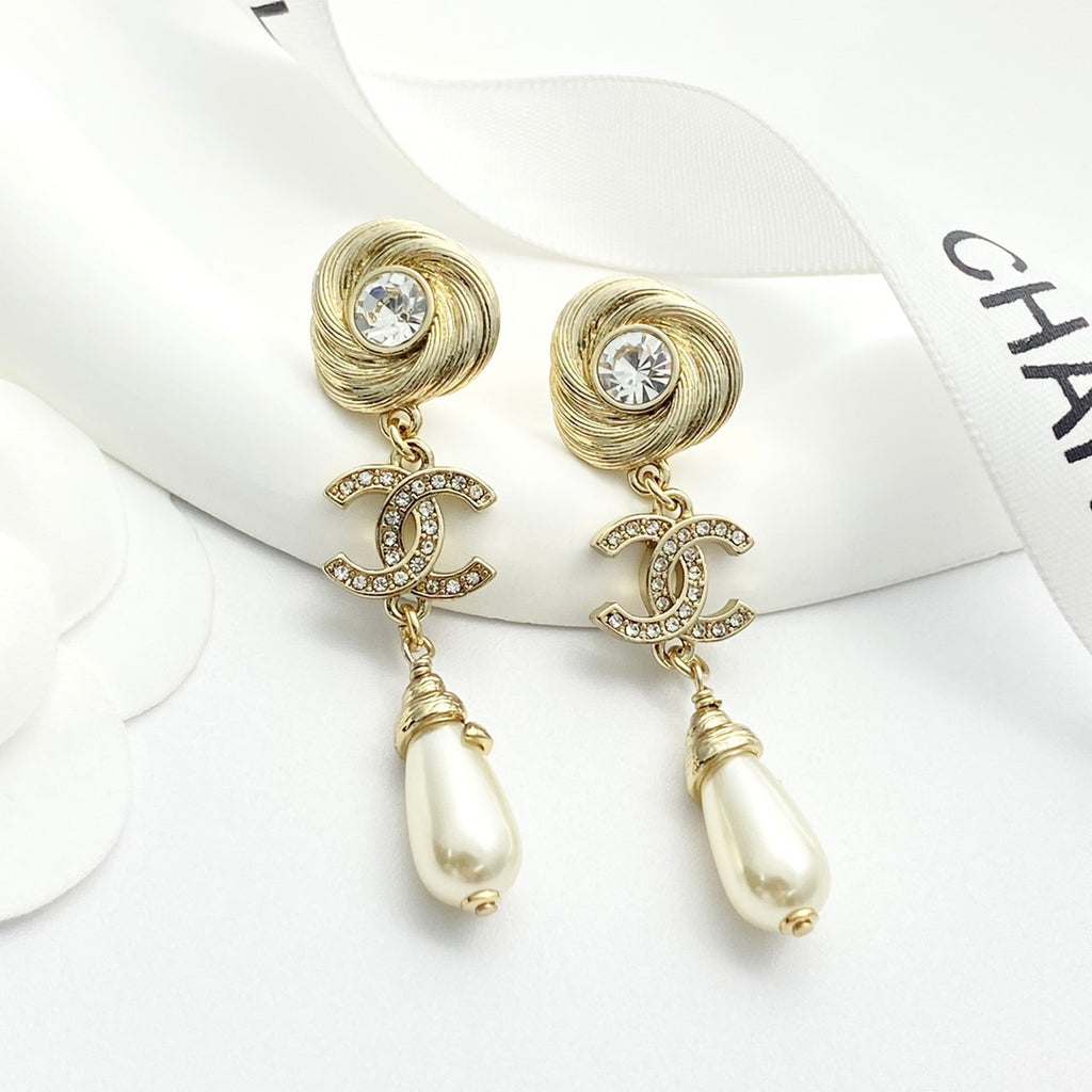 CHANEL Pearl Crystal Double-C Pendant Necklace