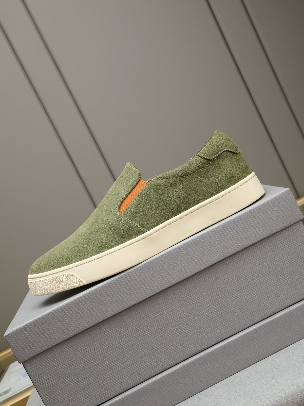Brunello Cucinelli Men's Sneakers - Style PP200