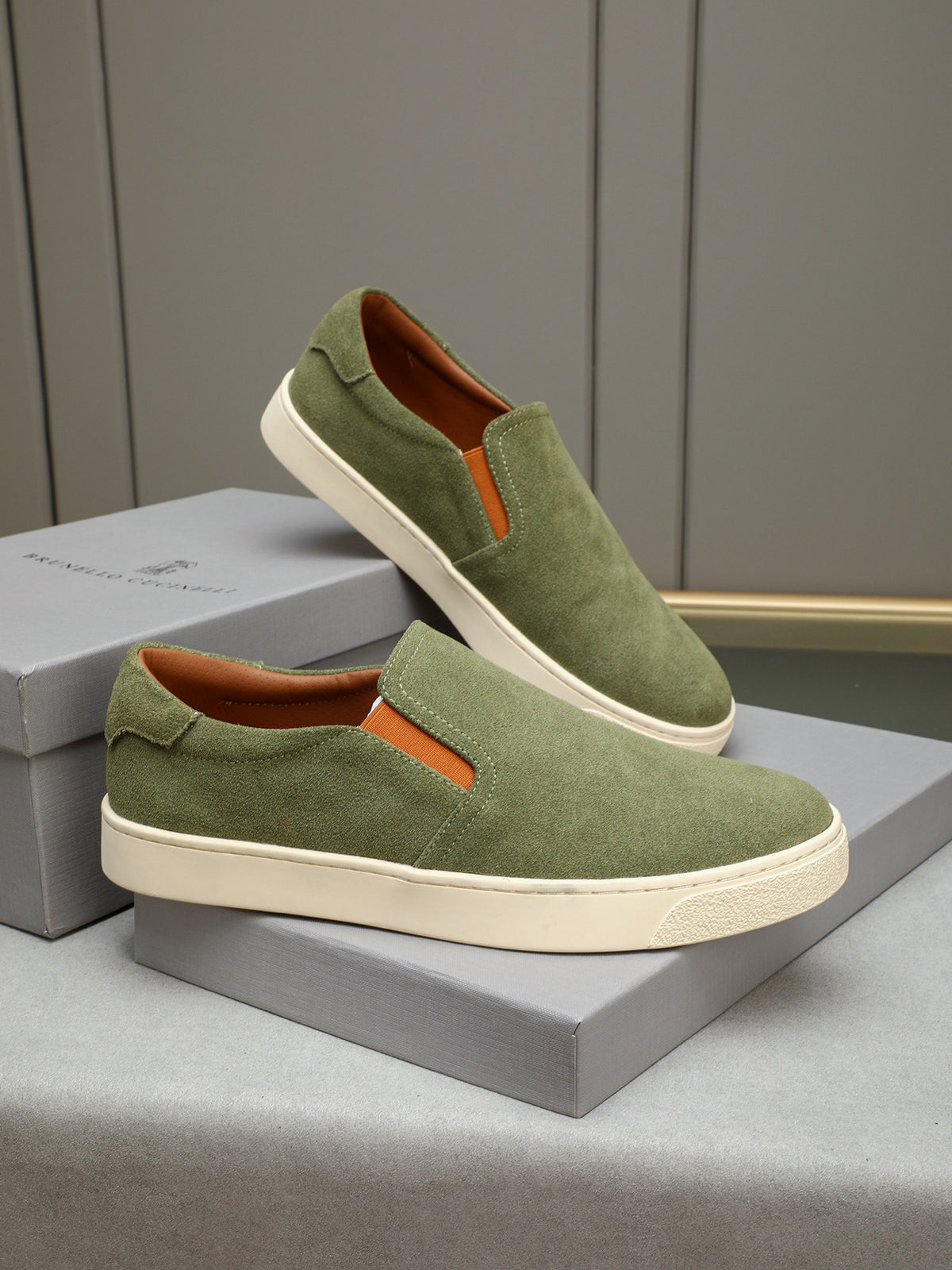 Brunello Cucinelli Men's Sneakers - Style PP200