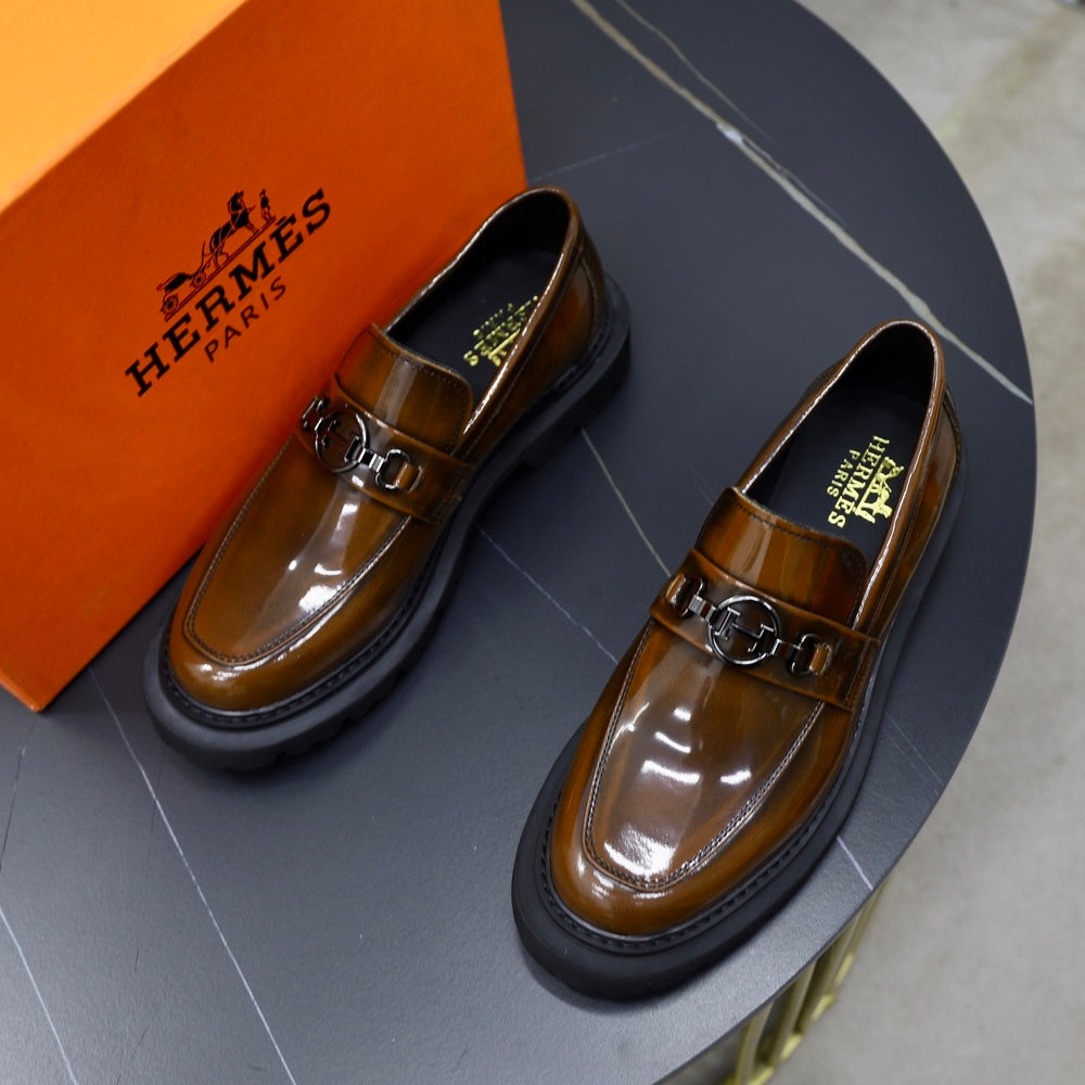Hermès Men's Slides - Style 425847