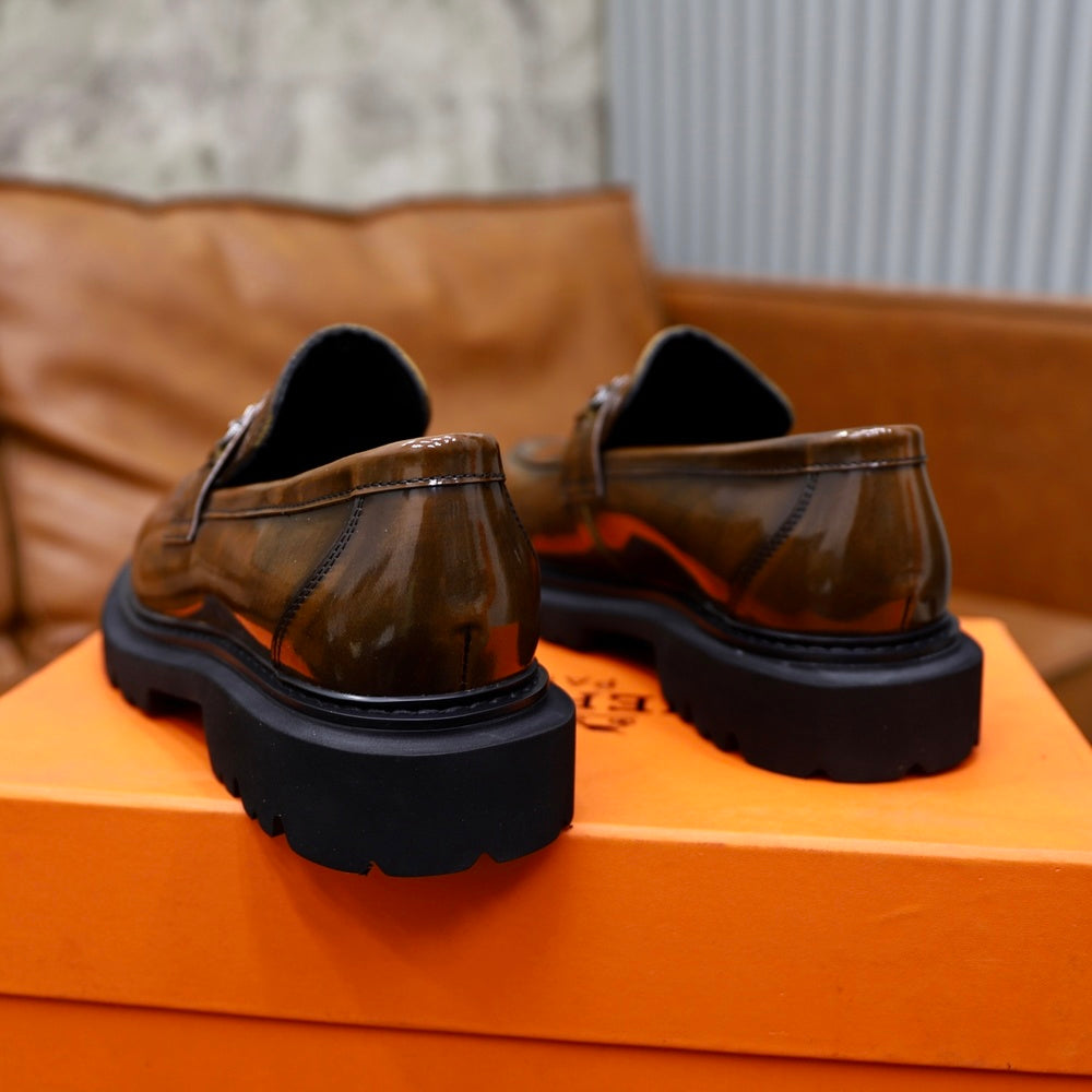 Hermès Men's Slides - Style 425847