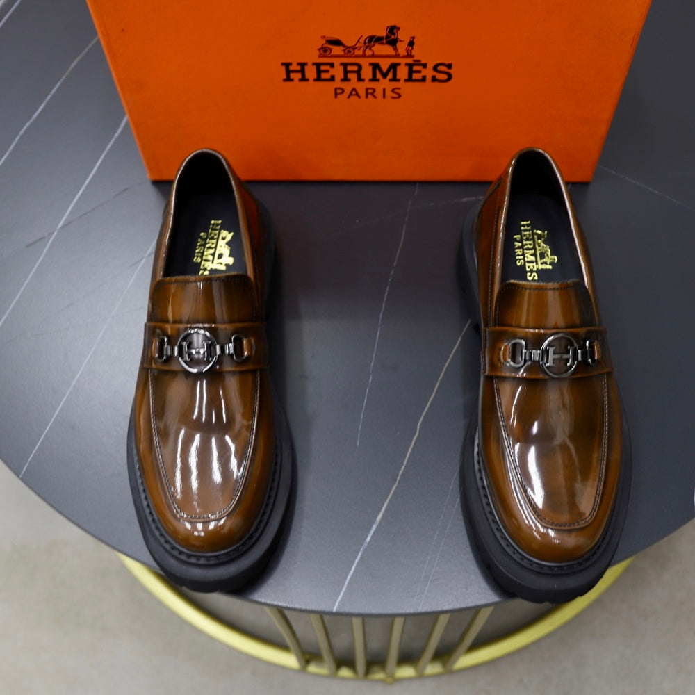 Hermès Men's Slides - Style 425847