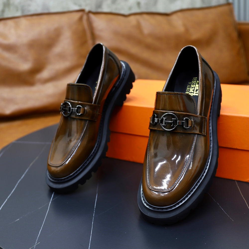 Hermès Men's Slides - Style 425847