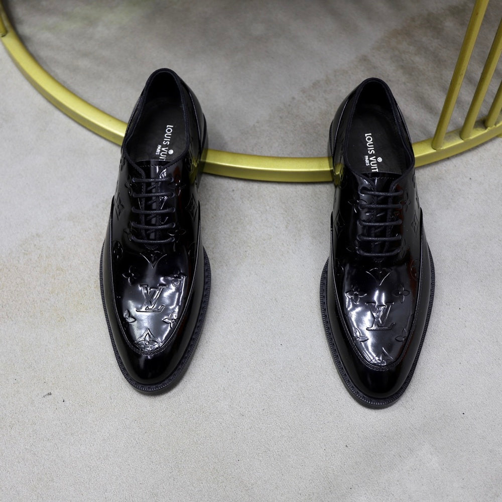 Louis Vuitton Men's Loafers - Style 428925