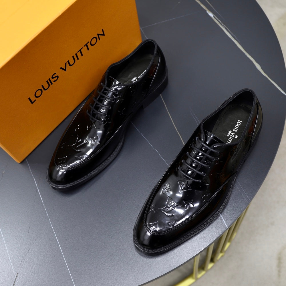 Louis Vuitton Men's Loafers - Style 428925