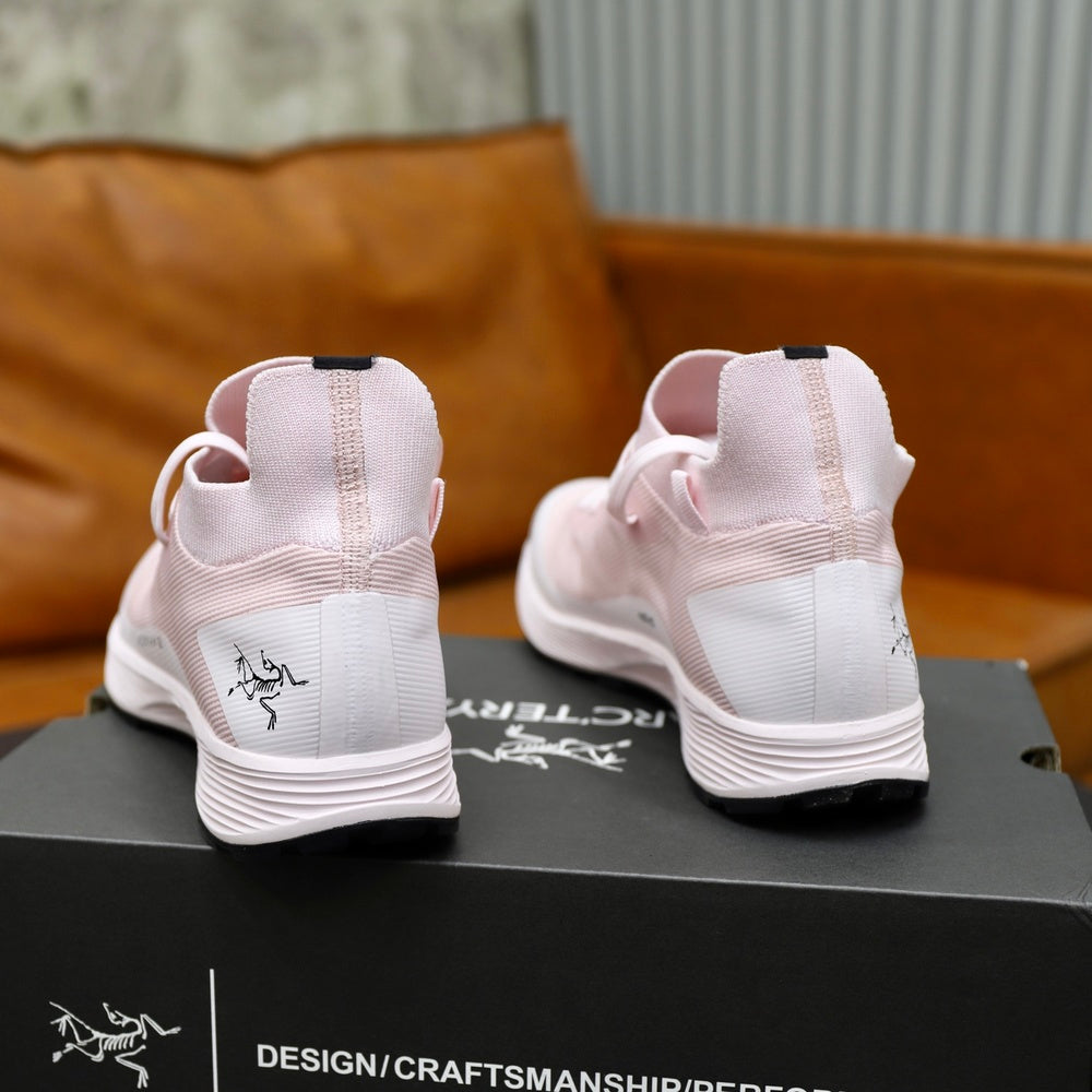 Designer Men's Sneakers - Style 426217