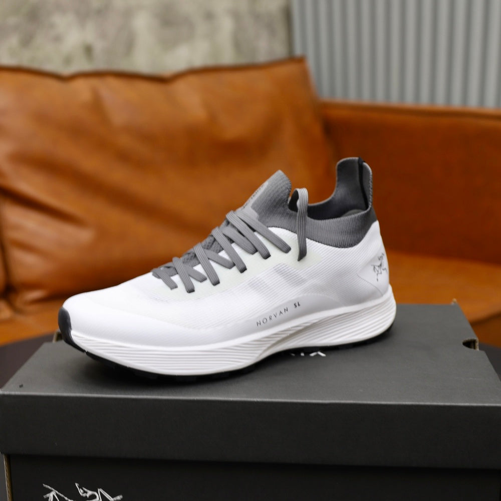 Designer Men's Sneakers - Style 426220