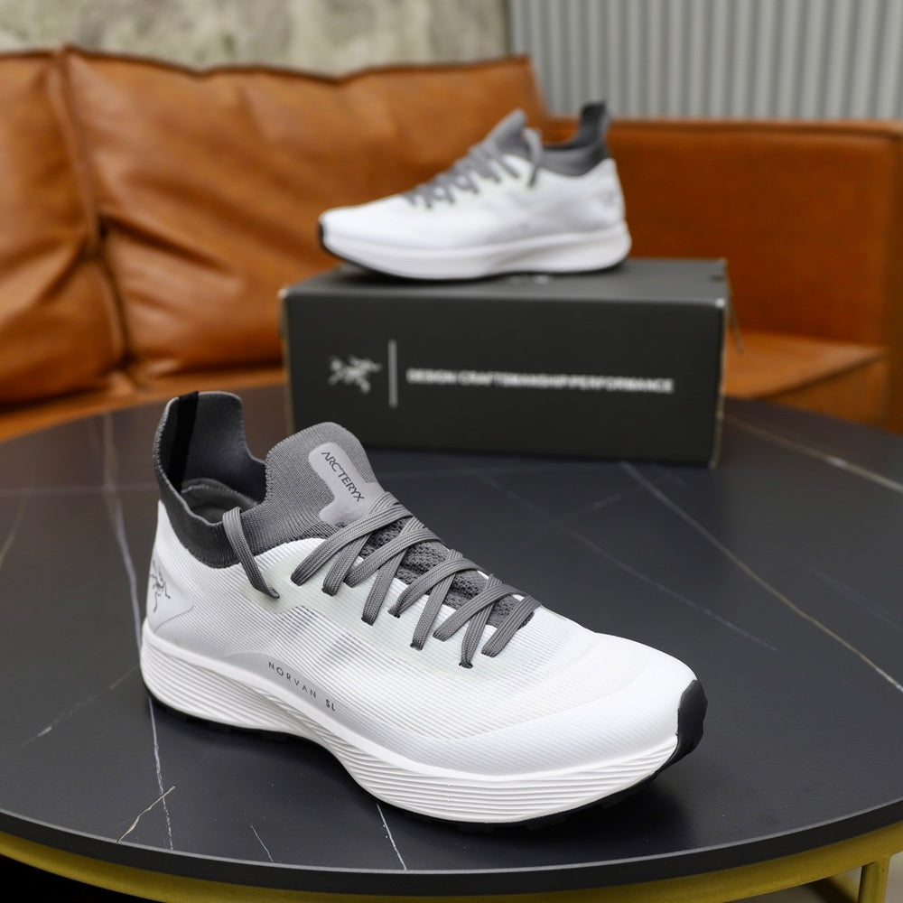 Designer Men's Sneakers - Style 426220
