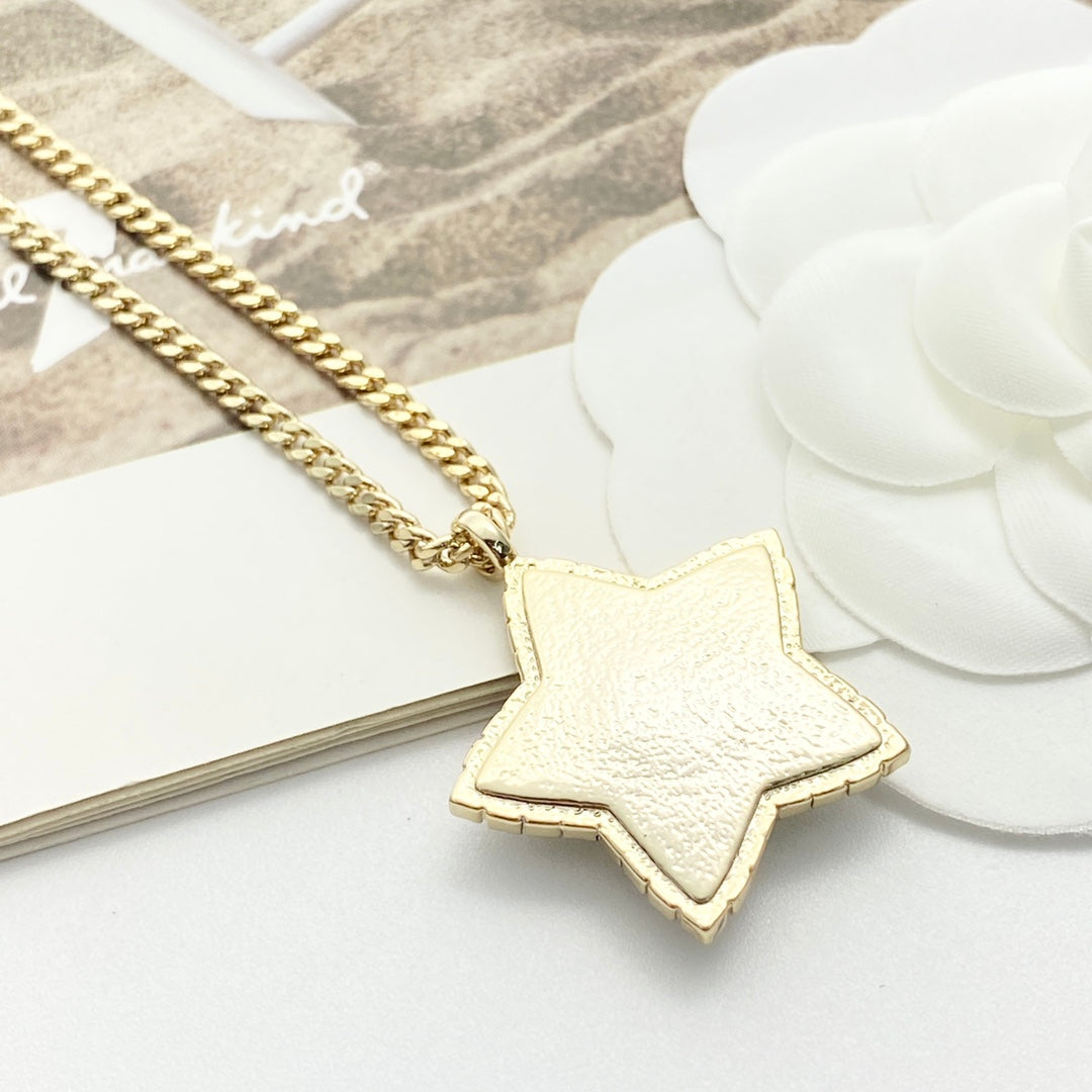 CHANEL Crystal Mother-of-Pearl Vintage Necklace