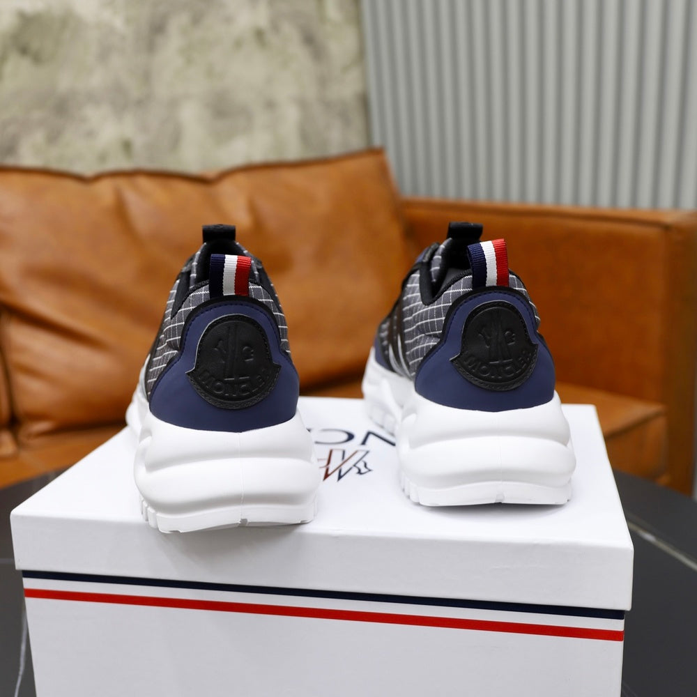 Moncler Men's Shoes - Style 429043