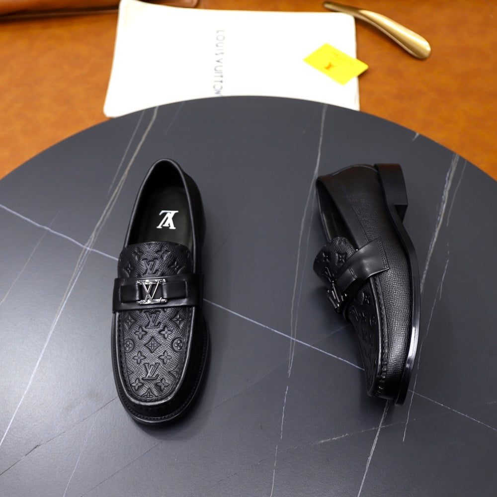Louis Vuitton Men's Loafers - Style 429093