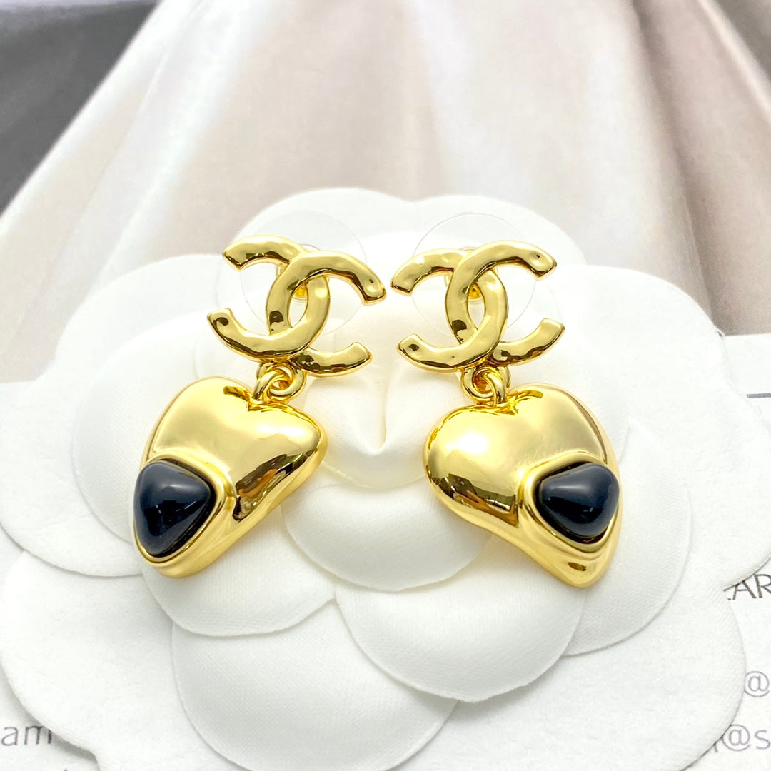 CHANEL Vintage Pendant Necklace