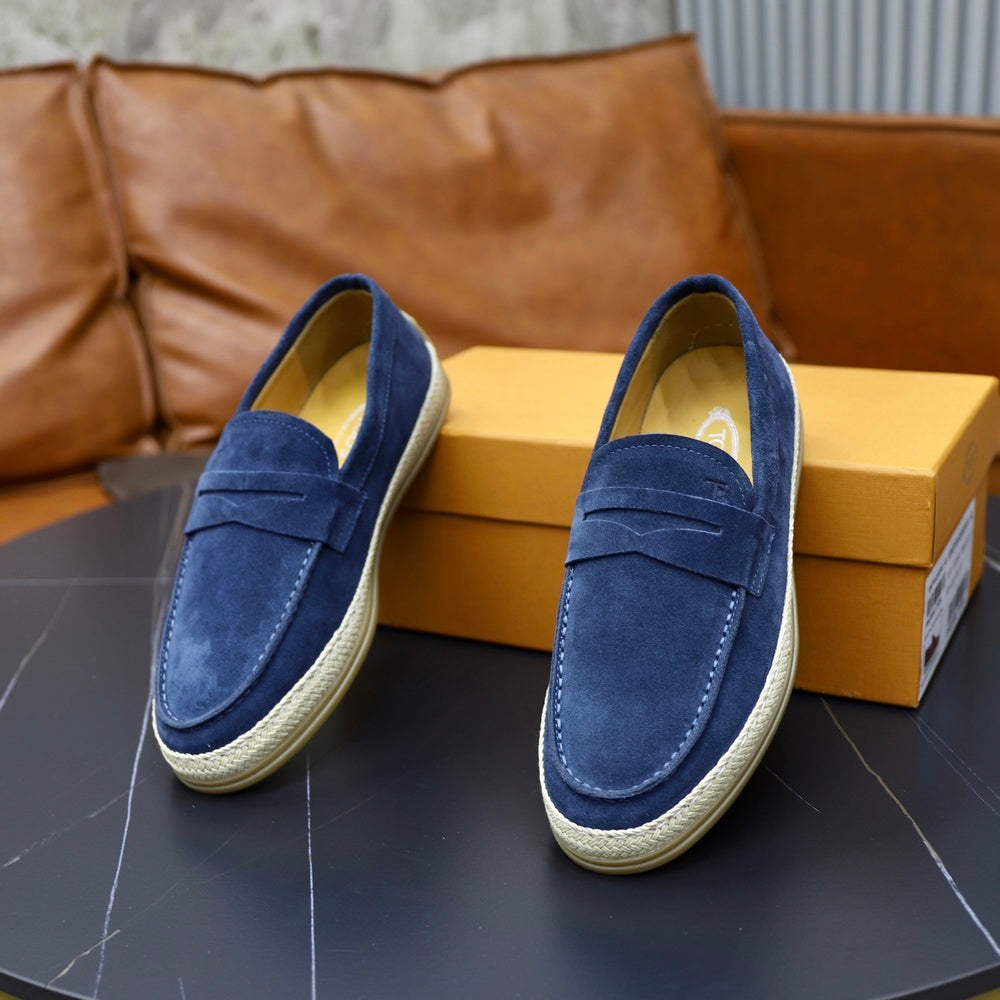 Designer Men's Sneakers - Style 425450