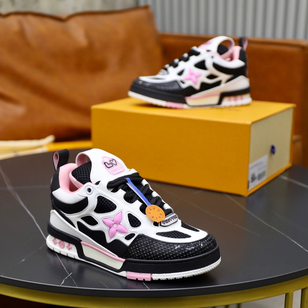 Louis Vuitton Unisex Sneakers - Style 426277