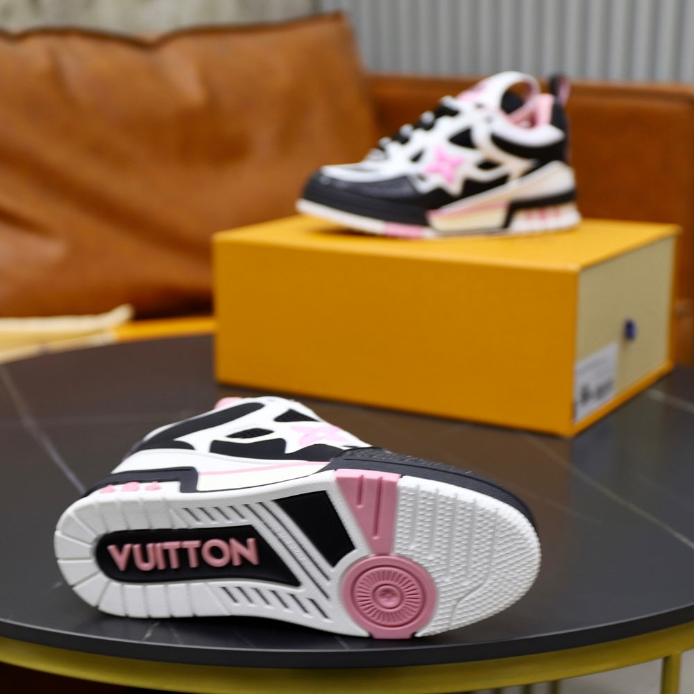 Louis Vuitton Unisex Sneakers - Style 426277