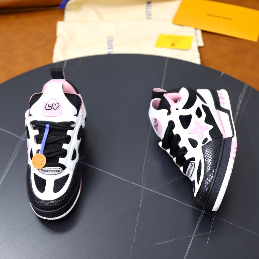 Louis Vuitton Unisex Sneakers - Style 426277