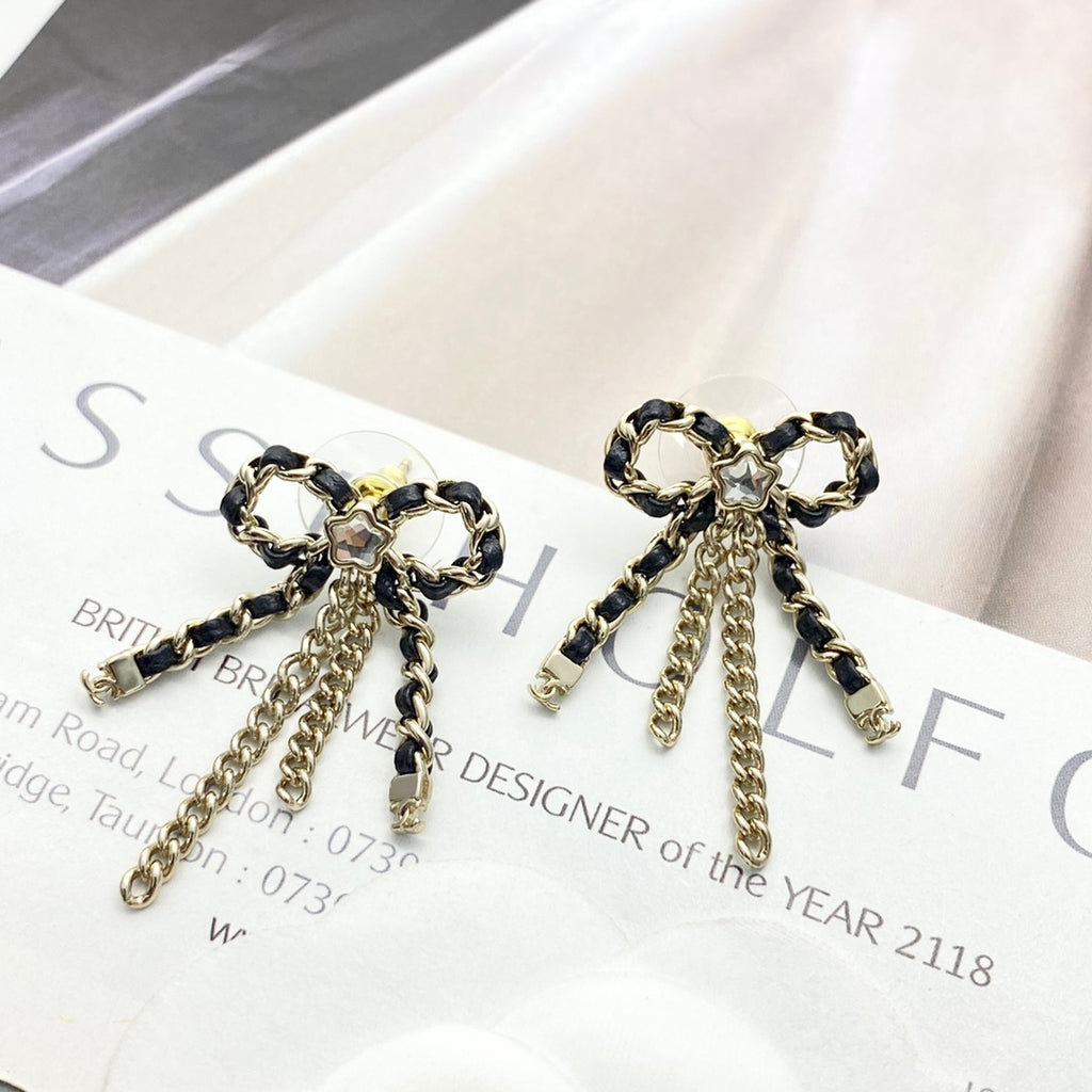 CHANEL Bow Tassel Pendant Necklace