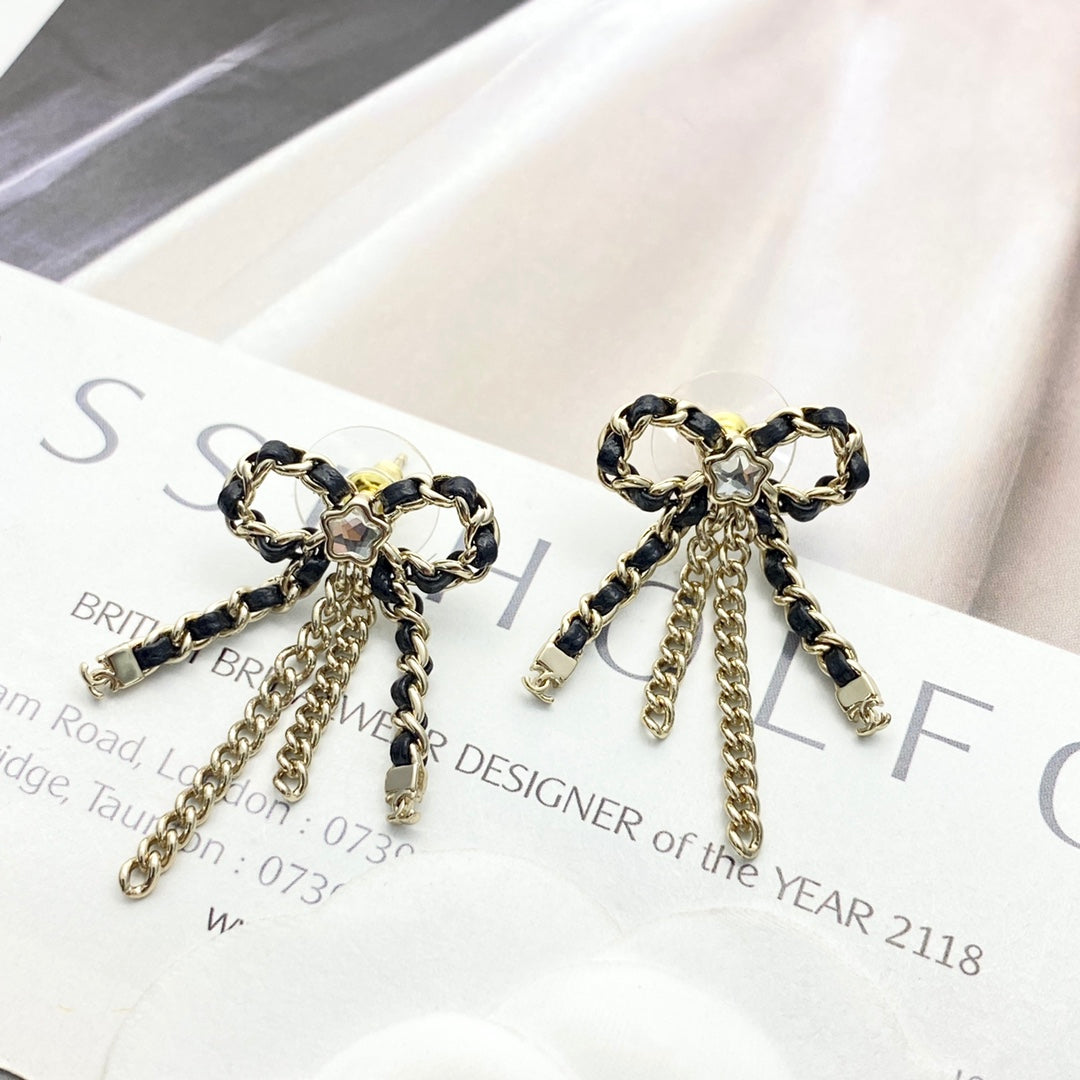 CHANEL Bow Tassel Pendant Necklace
