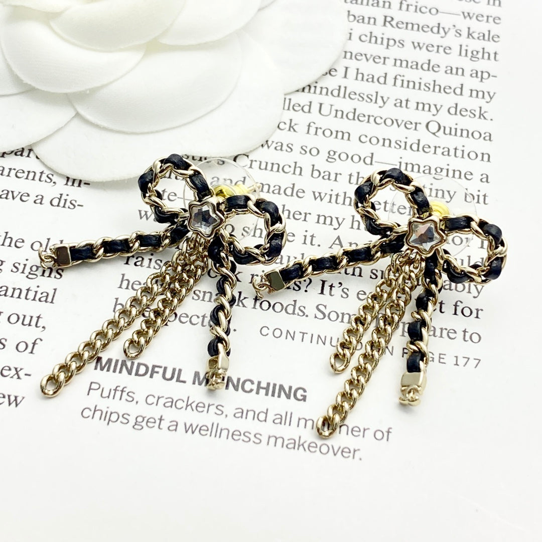 CHANEL Bow Tassel Pendant Necklace