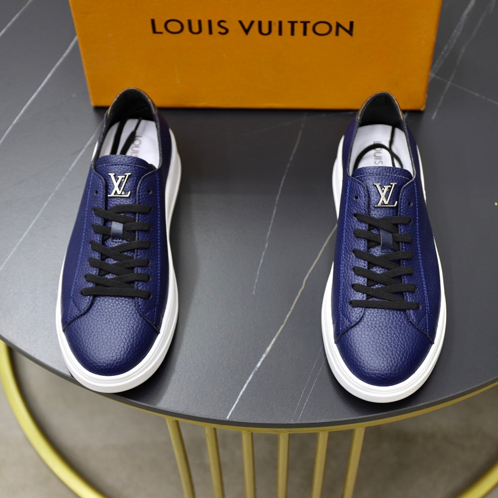 Louis Vuitton Men's Sneakers - Style 426999
