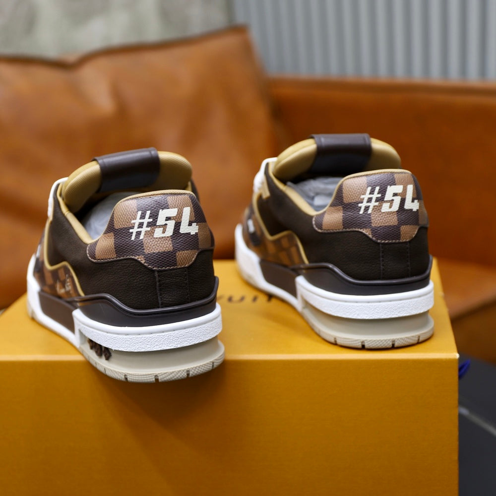 Louis Vuitton Unisex Shoes - Style 426972