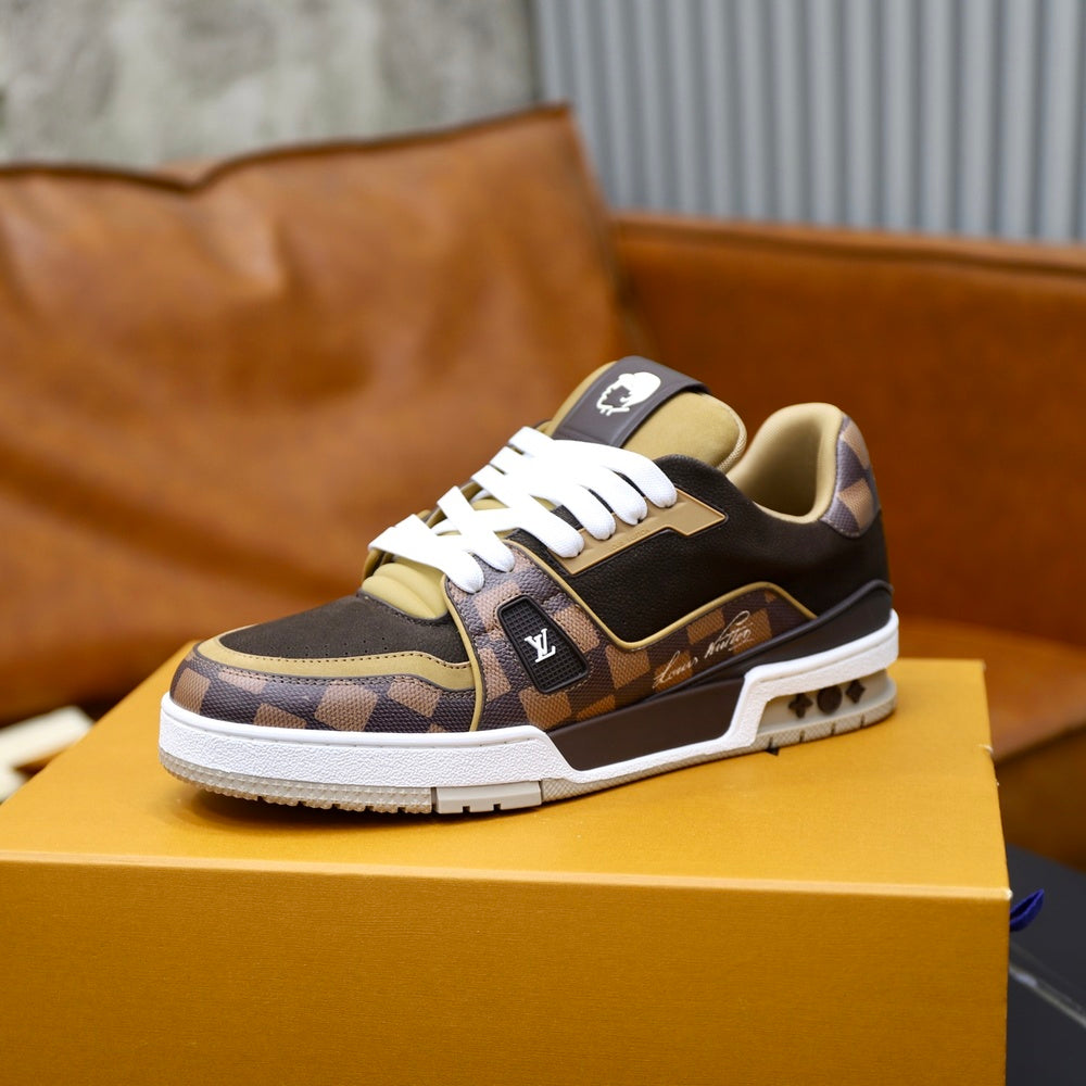 Louis Vuitton Unisex Shoes - Style 426972