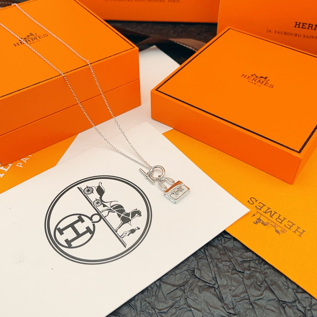 HERMÈS P70HX044 Necklace