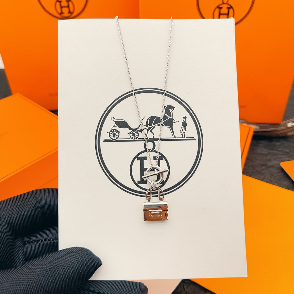 HERMÈS P70HX044 Necklace